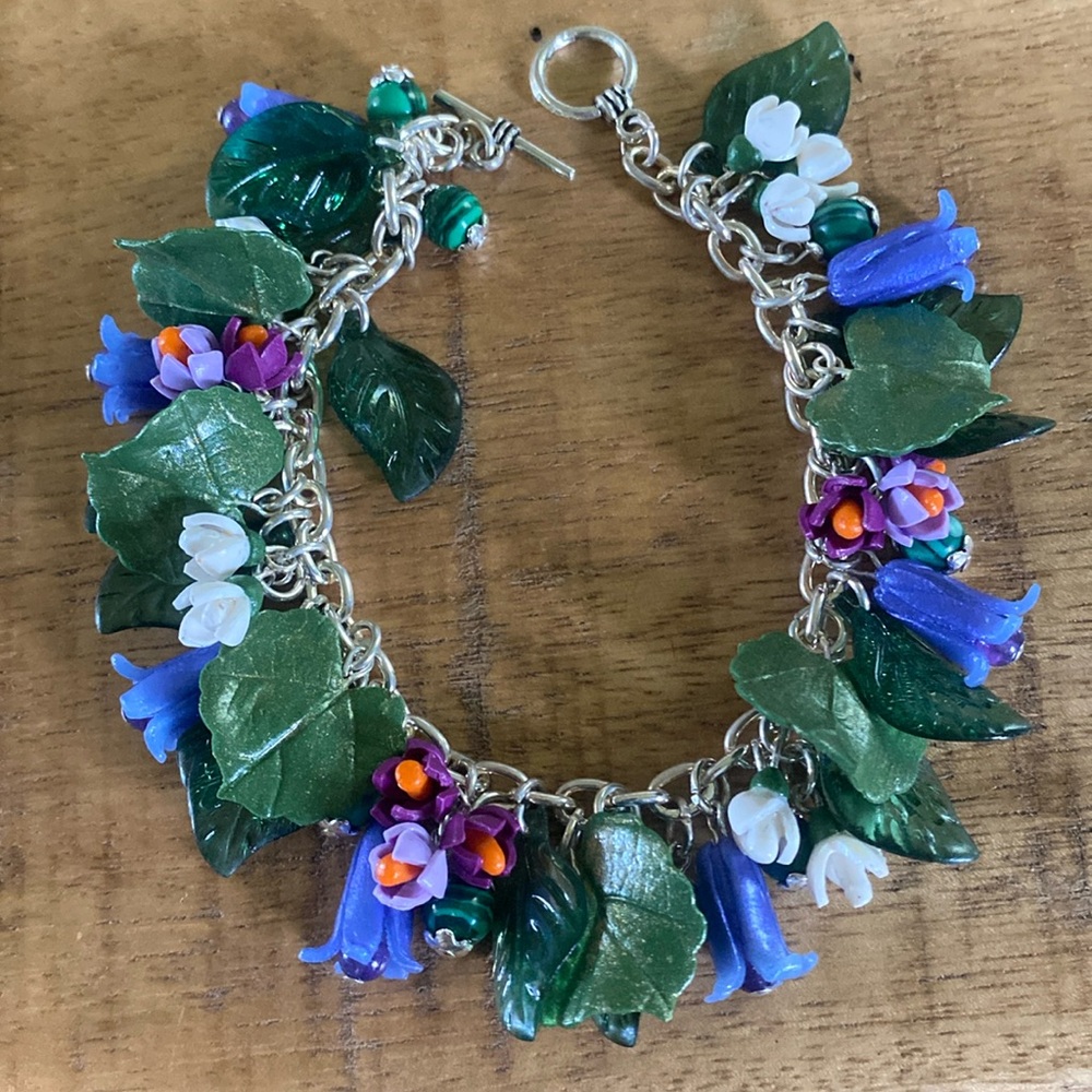 Silver Tone Bracelet with Purple, White & Blue Clay Flowers